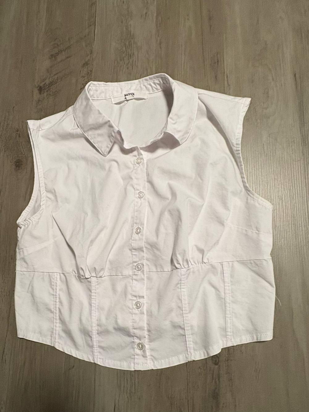 Sleeveless White Button-Front Crop Top by Madden NYC size L